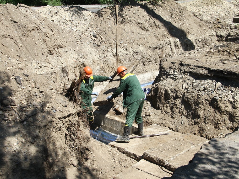 В Казахстане коммунальщики вскрыли могильник радиоактивных отходов