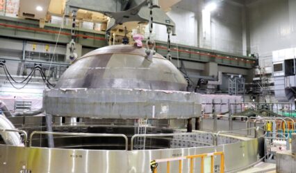 В Японии начат демонтаж ядерного реактора АЭС «Хамаока» photo_l.jpg