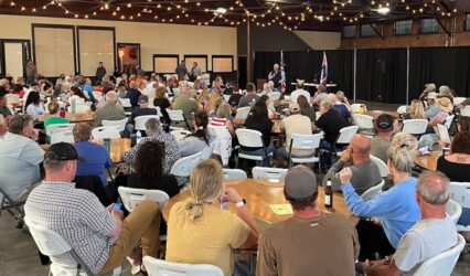 В Вайоминге разгорелся спор о хранении ядерных отходов от микрореакторов Radiant-Allemand-townhall-Bar-Nunn-July-2025-DBleizeffer.jpg