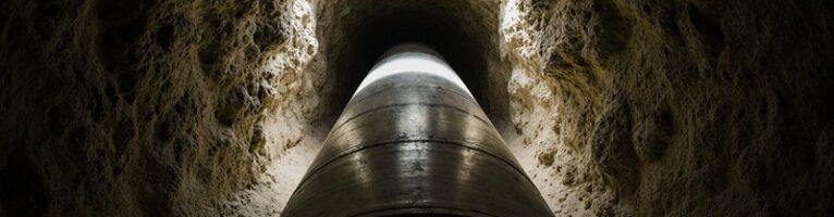 Безопасность хранилищ РАО: как предсказать коррозию стекла