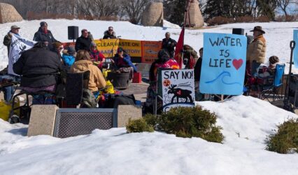 Жители Виннипега протестуют против проекта ПГЗРО в Онтарио 370707605279_1200.jpg