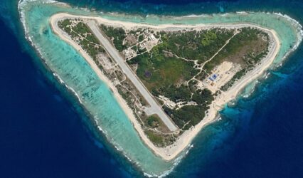 Япония рассматривает безлюдный остров для захоронения радиоактивных отходов 950483849534_1200.jpg