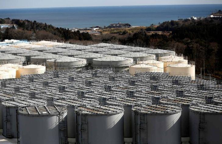 Работники АЭС "Фукусима" опасаются удаления радиоактивных отходов