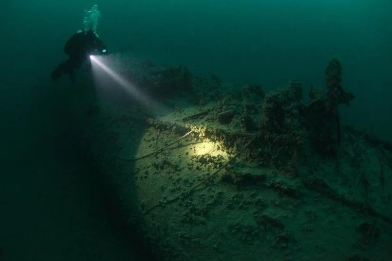Россия поднимет с морского дна атомные подводные лодки и радиоактивные отходы